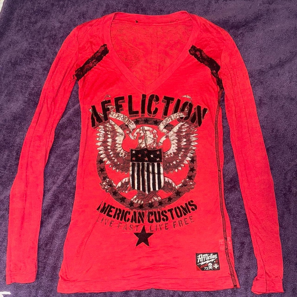 Rare Affliction Early 2000s Red Slim Fit Henley Embellished with Black Lace⚡︎❤️★